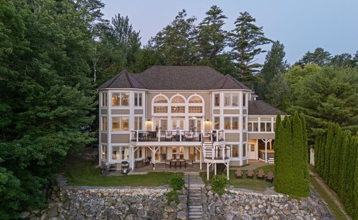 House in Naples, Maine, United States 1