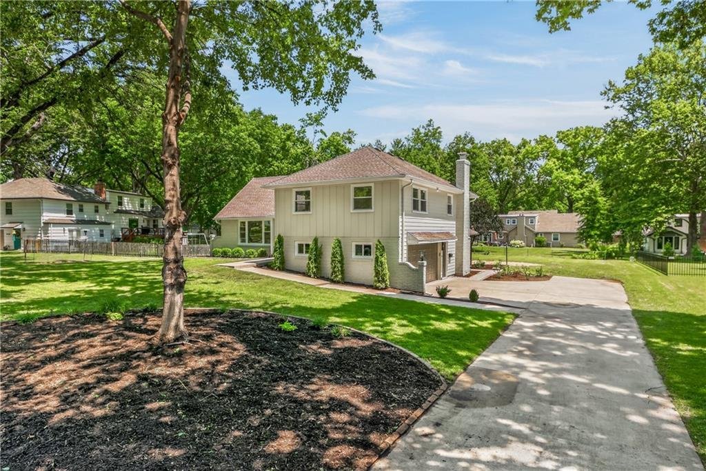 House in Leawood, Kansas, United States 2 - 18456400