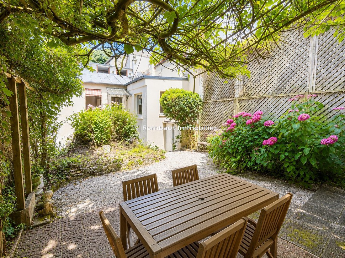 House in Bourg-La Feuillaume Nord, La Celle-Saint-Cloud, France 2 - 18465327