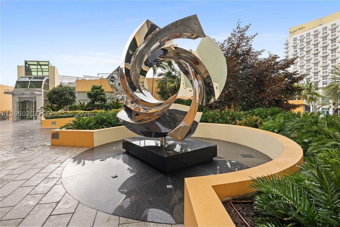 Condo in Miami Beach, Florida, United States 3 - 18459421