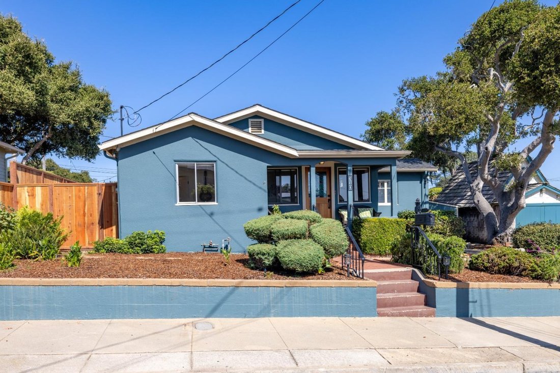 House in Pacific Grove, California, United States 2 - 17812156