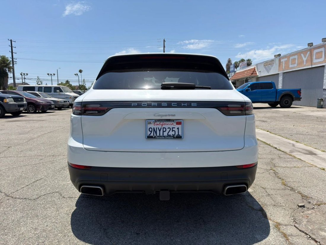 Suv in Azusa, CA, United States 5 - 18472004