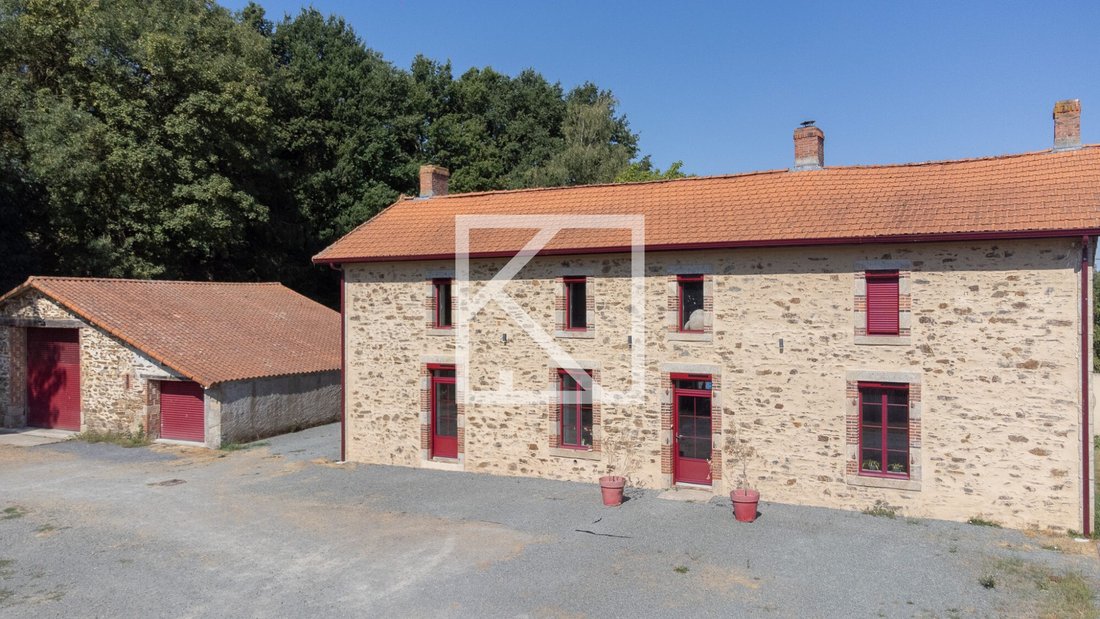 House in Mesnard-la-Barotiere, Pays de la Loire, France 1 - 18465319