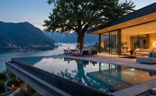 Villa in Cernobbio, Lombardy, Italy 1