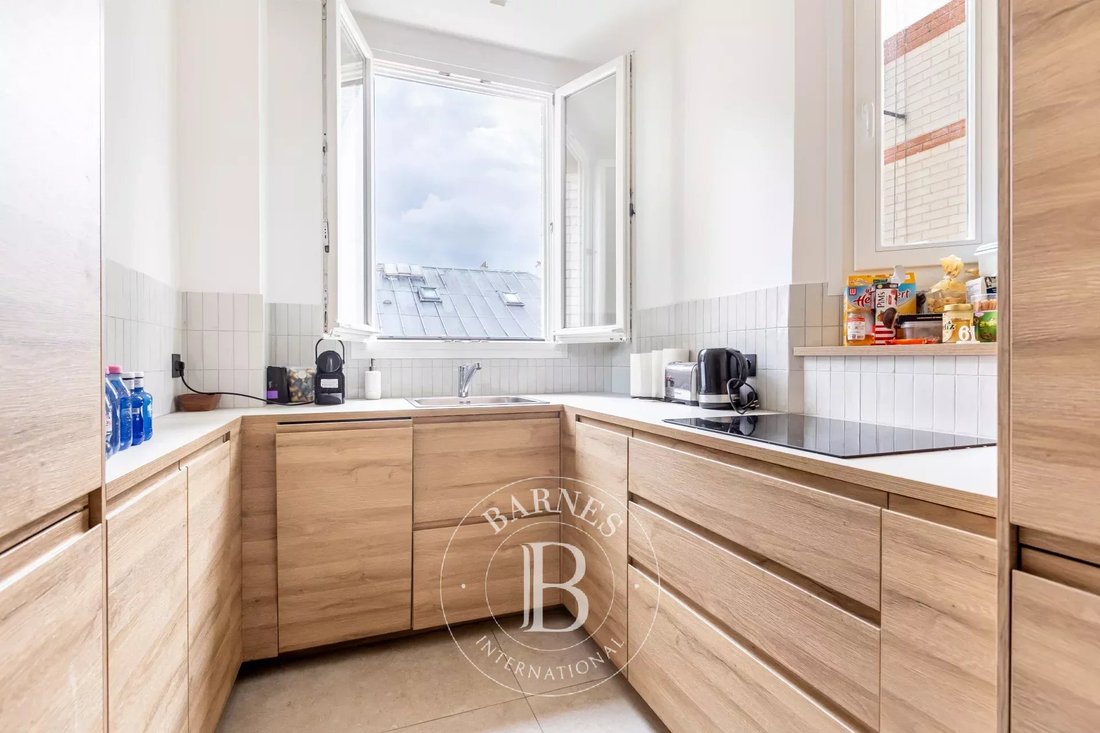 Apartment in Batignolles-Cardinet, Paris 17e Arrondissement, Paris 4 - 18454369