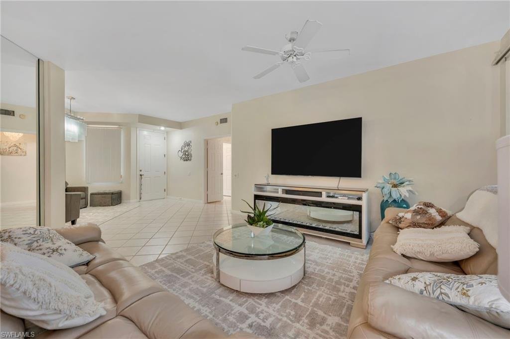 Condo in Naples, Florida, United States 4 - 18466908