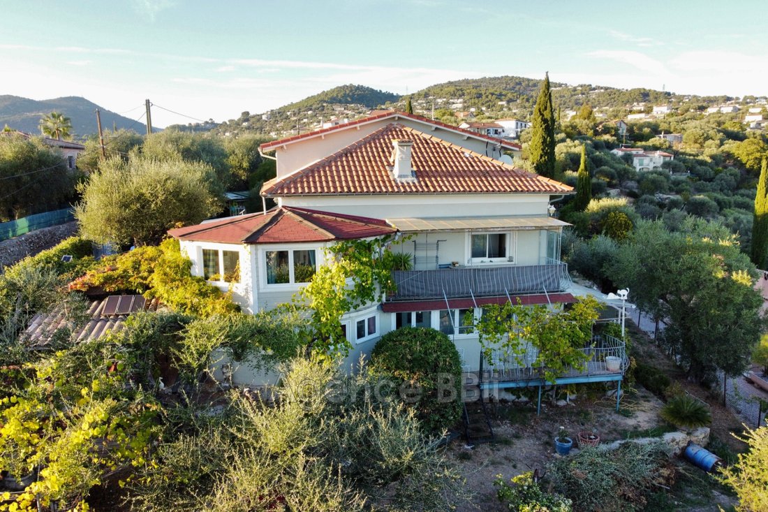 Villa in Saint-Andre-de-la-Roche, Provence-Alpes-Côte d'Azur, France 2 - 18457043