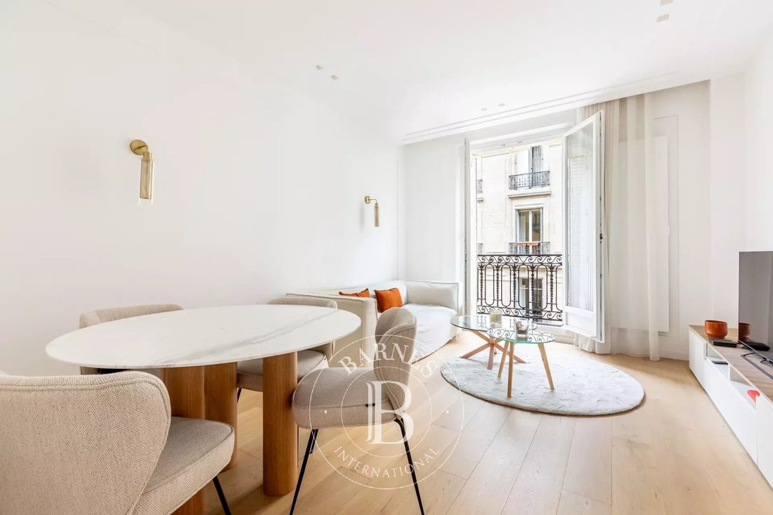 Apartment in Batignolles-Cardinet, Paris 17e Arrondissement, Paris 1 - 18454369