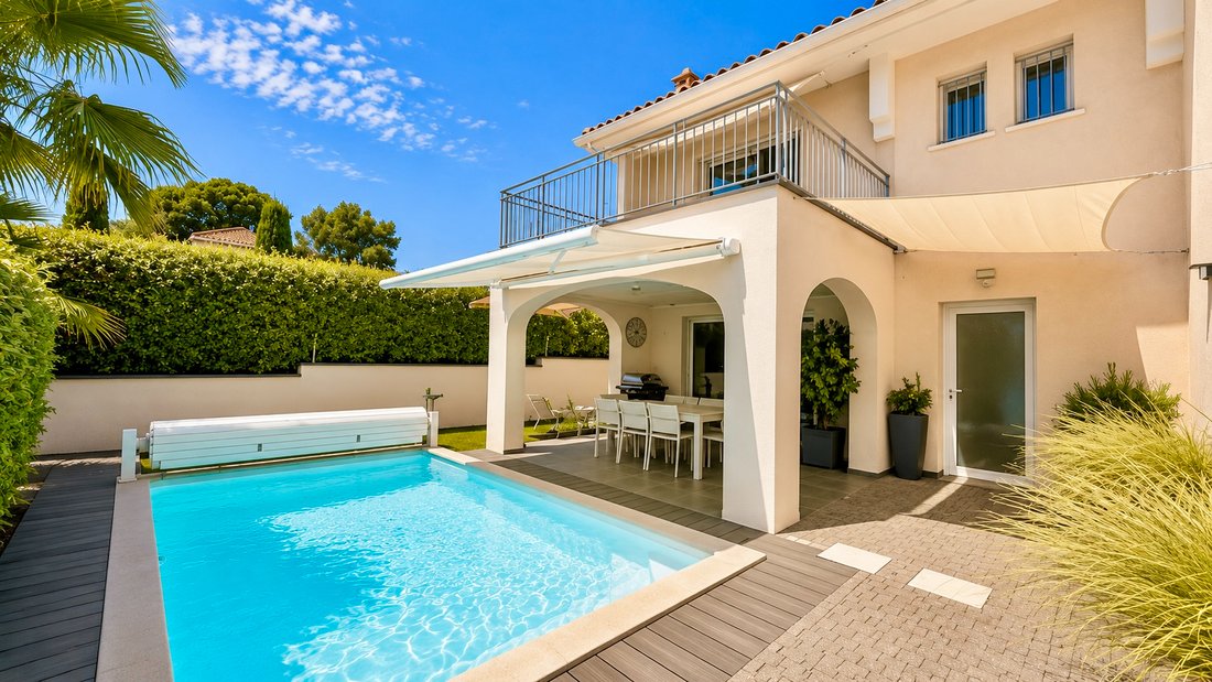 Villa in Les Issambres, Roquebrune-sur-Argens, France 1 - 18469713