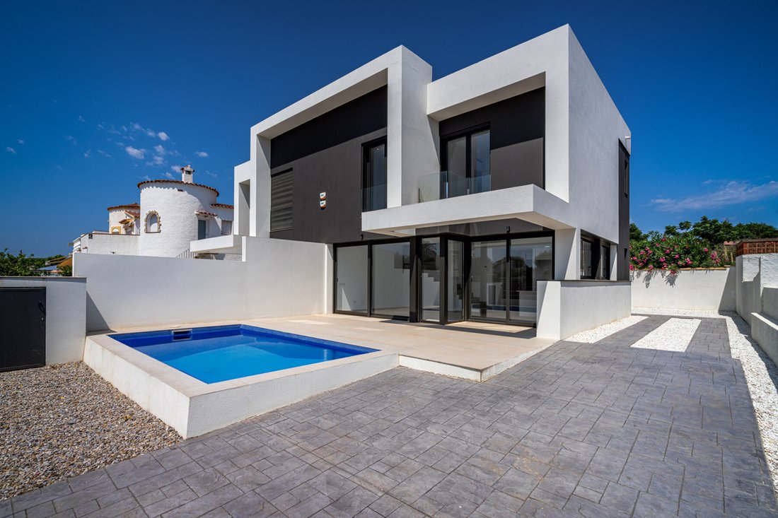 House in Empuriabrava, Catalonia, Spain 1 - 18472391