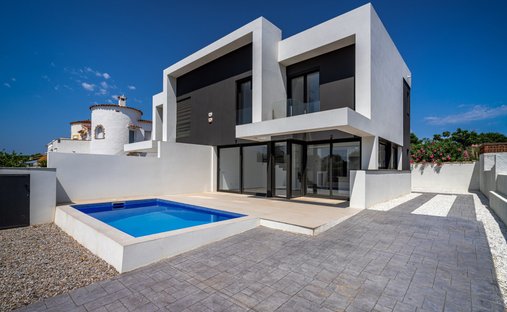 House in Empuriabrava, Catalonia, Spain 1