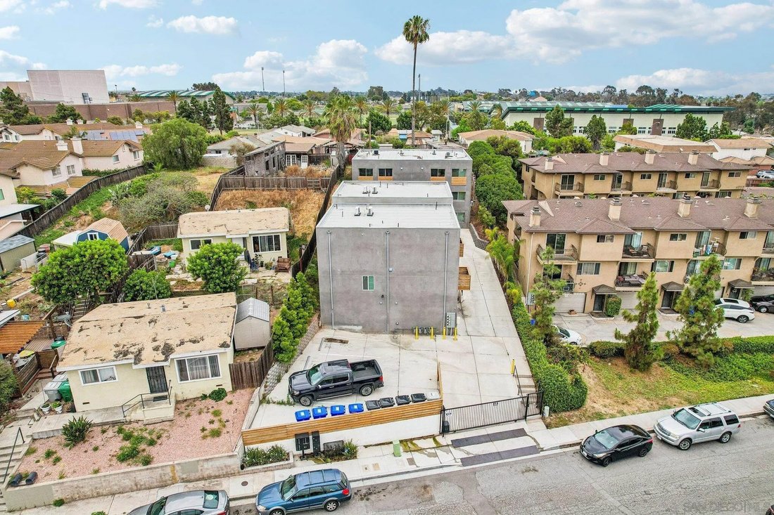 San Diego, California, United States 5 - 18459265
