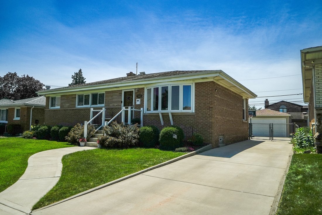House in Norridge, Illinois, United States 3 - 18456241