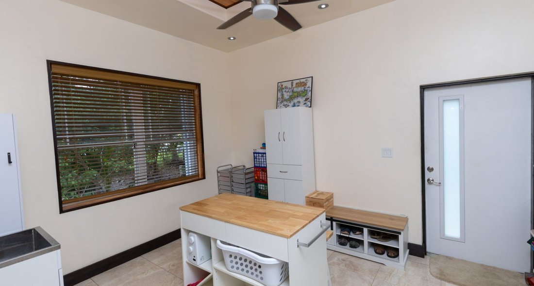House in Savannah, Bodden Town, Cayman Islands 5 - 18460563