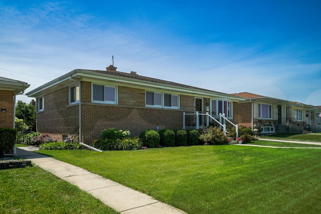 House in Norridge, Illinois, United States 2 - 18456241