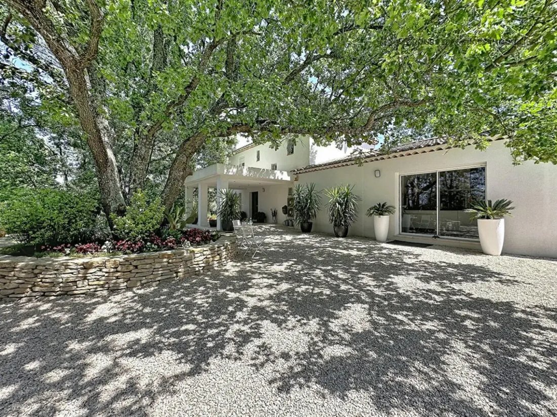 House in Châteauneuf-le-Rouge, Provence-Alpes-Côte d'Azur, France 1 - 18456939