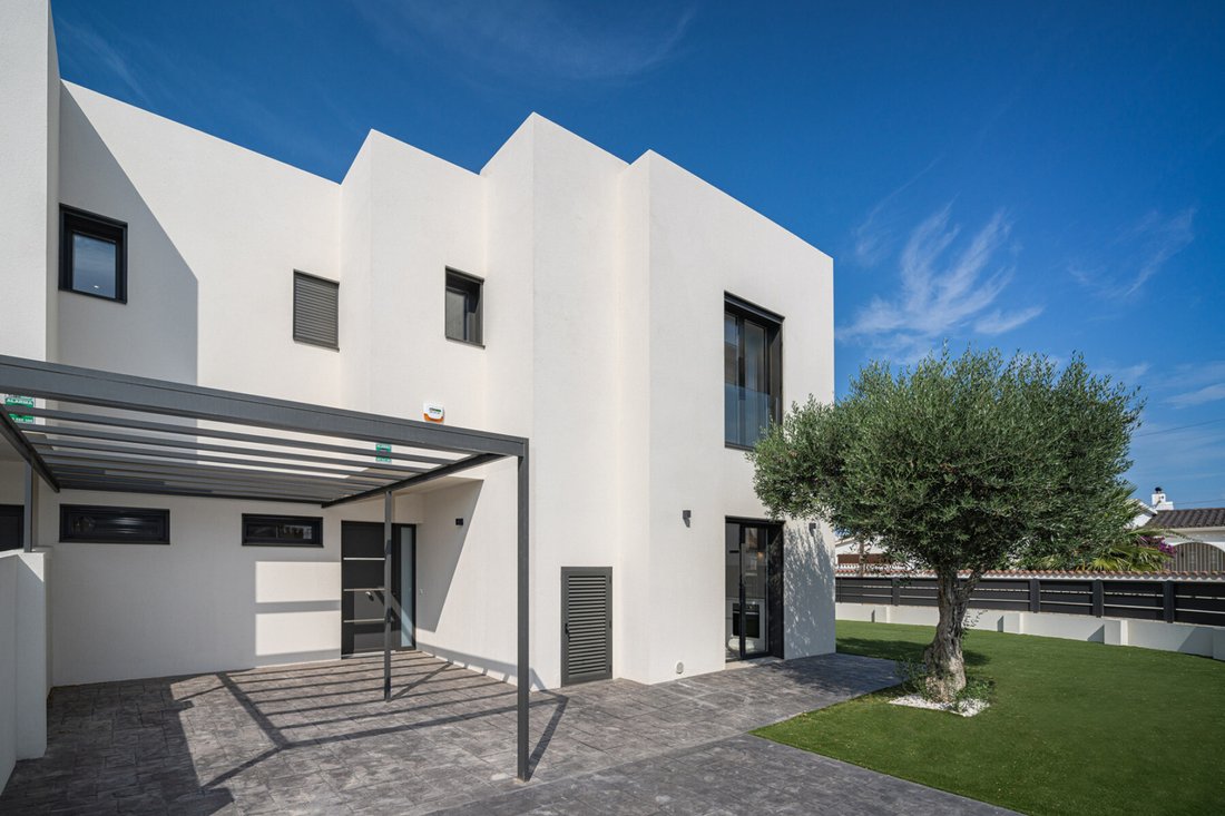 House in Empuriabrava, Catalonia, Spain 4 - 18472384
