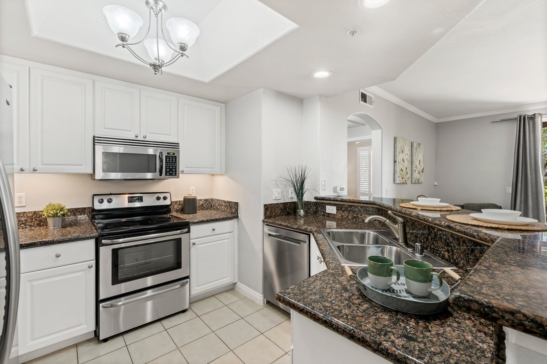 Condo in San Diego, California, United States 5 - 18464256