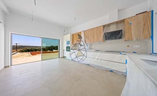 Villa in Silves, Algarve, Portugal 1
