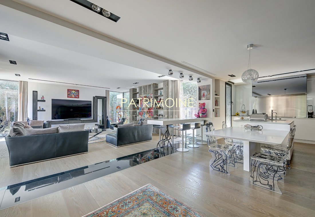 Villa in Les Bures, Garches, France 3 - 18469728