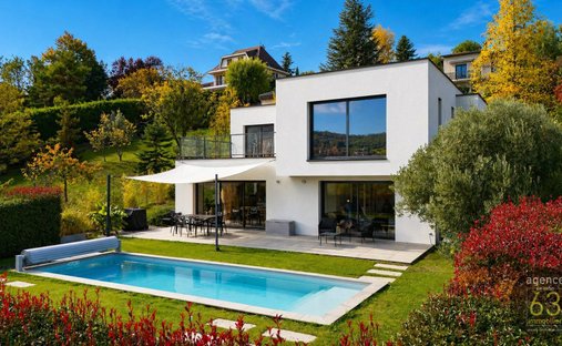House in Veyre-Monton, Auvergne-Rhône-Alpes, France 1