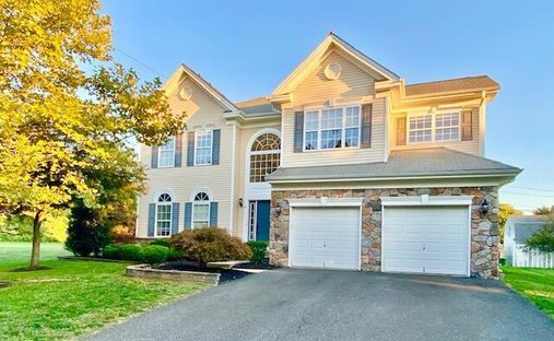 House in Sayreville, New Jersey, United States 1