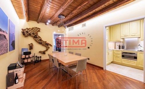 Apartment in Historic Center, Milan, Lombardy 1