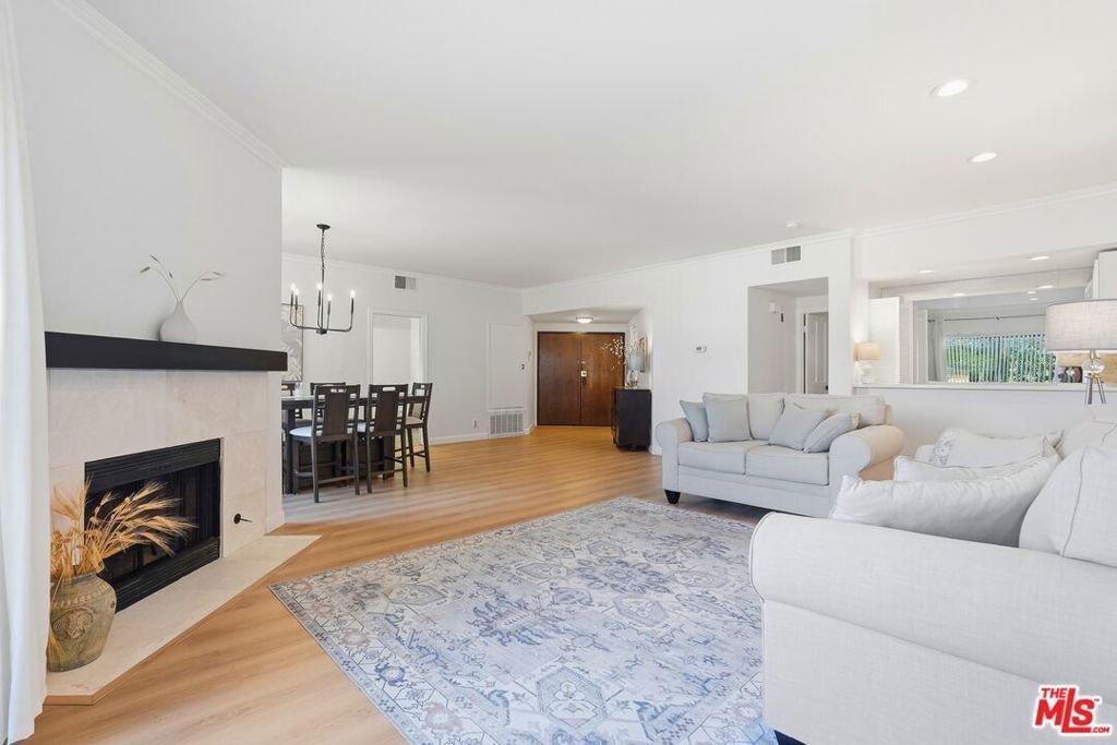 Condo in Los Angeles, California, United States 1 - 18462430
