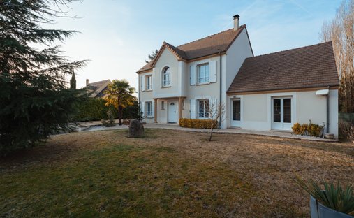 Maison à Saint-Martin-en-Bière, Île-de-France, France 1