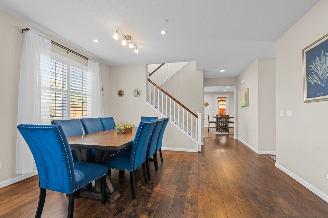 West Sacramento, California, United States 4 - 18464309