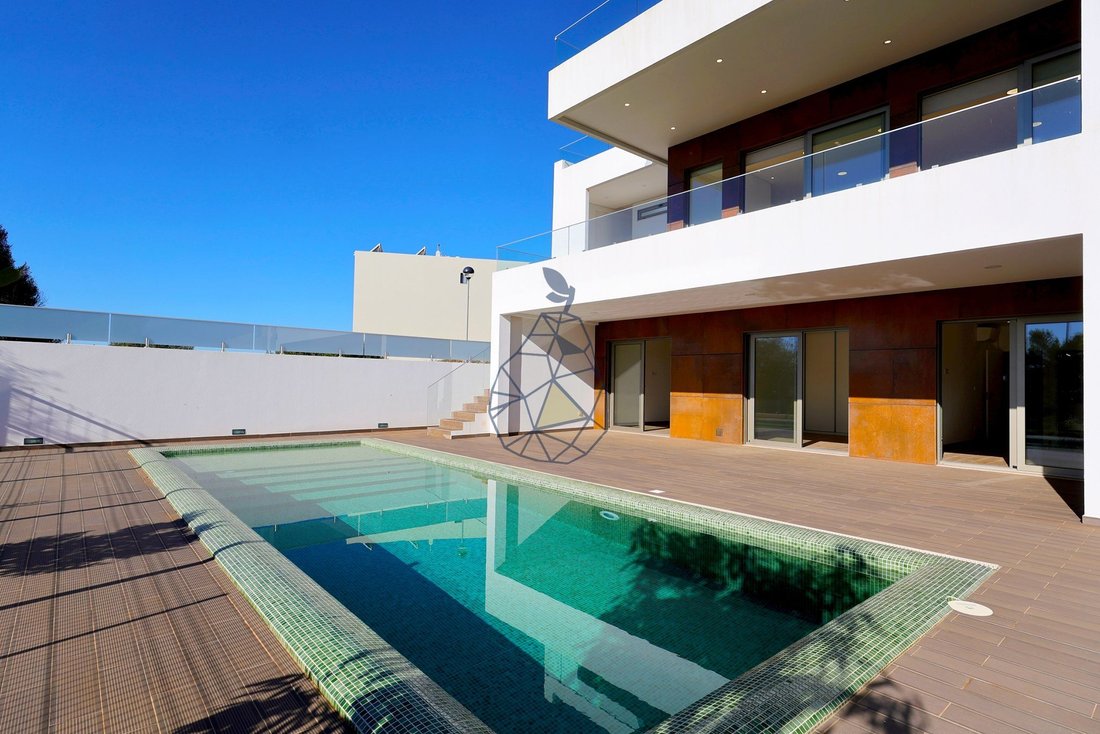 Villa in Mexilhoeira Grande, Algarve, Portugal 1 - 16291291