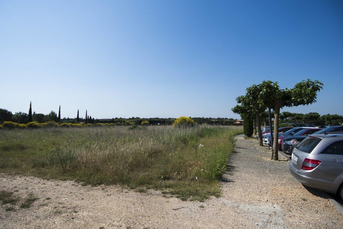 Land in Navata, Catalonia, Spain 1 - 18472268