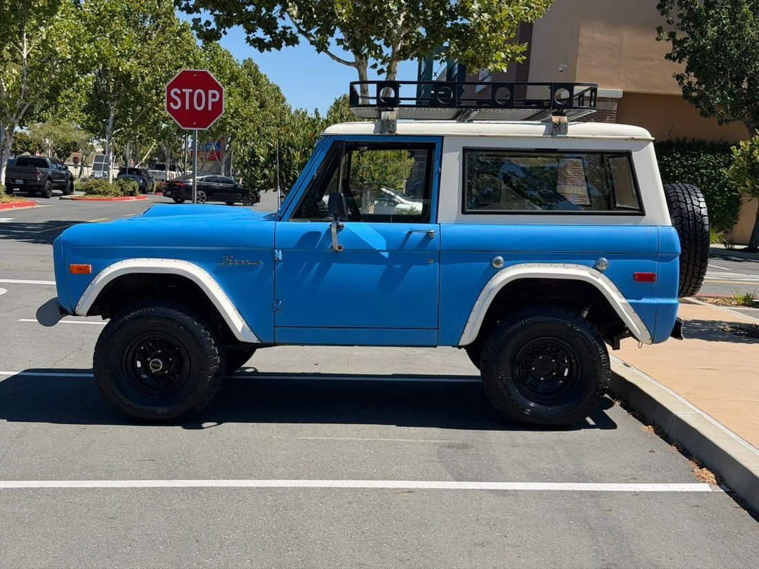 Suv in Walnut Creek, CA, United States 3 - 18472167