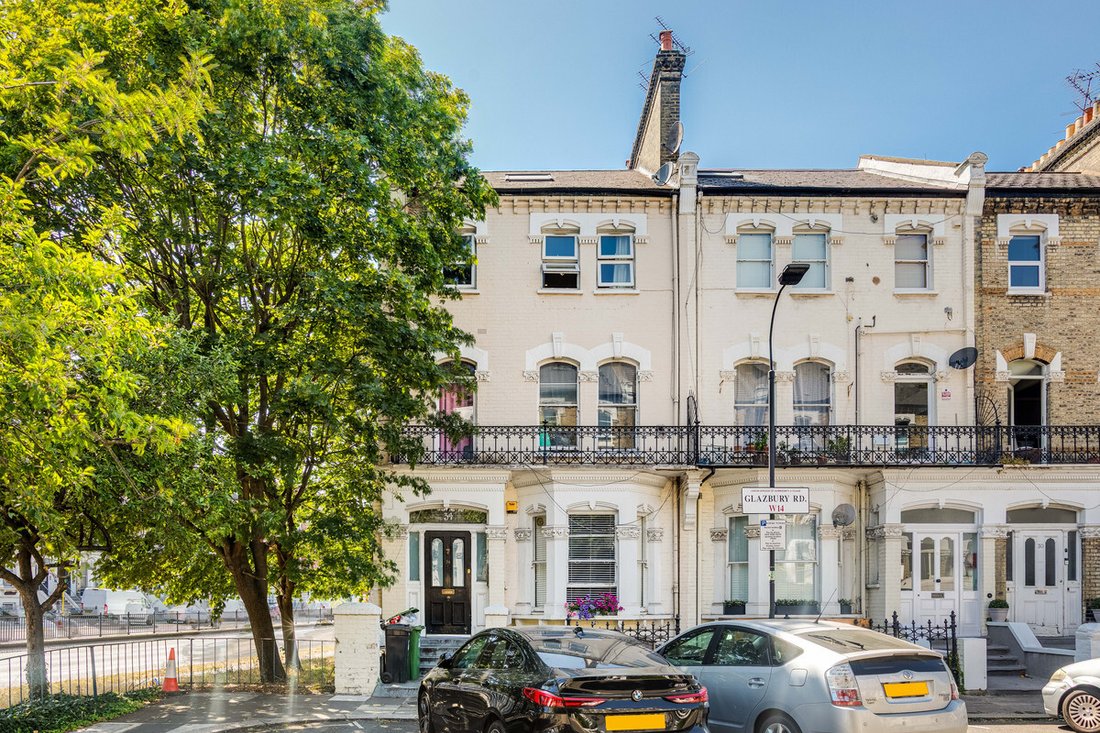 Apartment in Barons Court, Hammersmith and Fulham, England 3 - 17430804