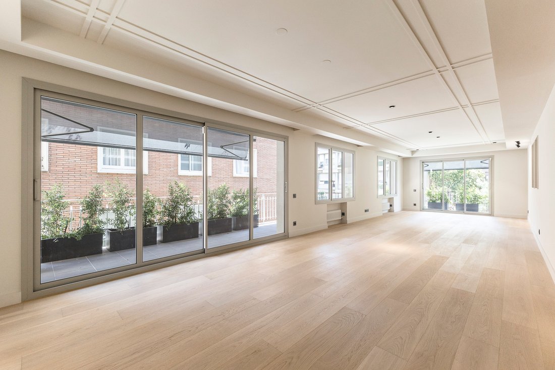 Apartment in Sarrià-Sant Gervasi, Barcelona, Spain 3 - 18459702