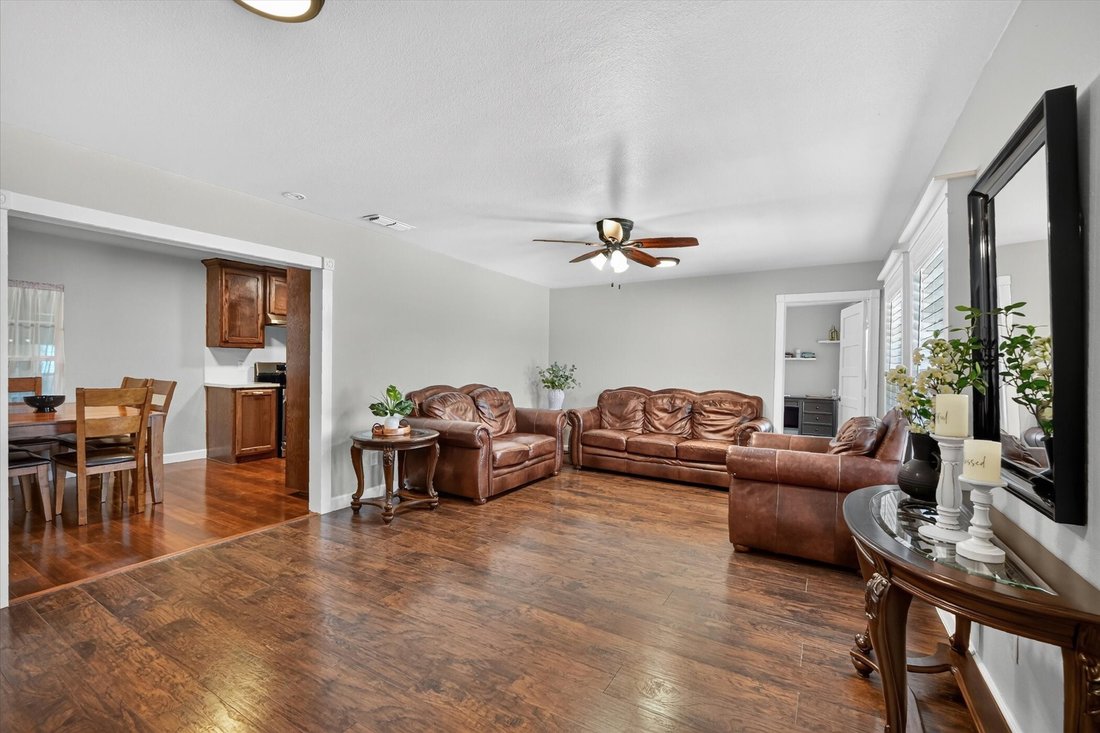 House in Sanger, Texas, United States 4 - 18464071