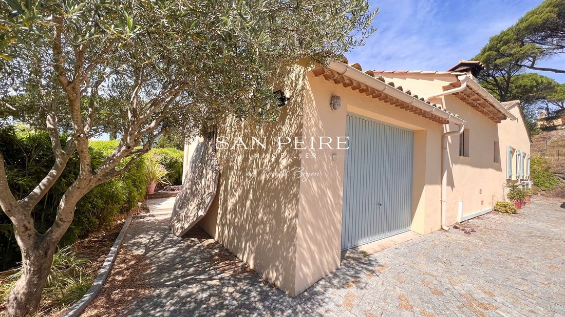 House in Ville-Les Saquedes-Le Bouillonnet, Sainte-Maxime, France 4 - 18465404