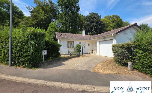 Villa in Longpont-sur-Orge, Ile-de-France, France 1