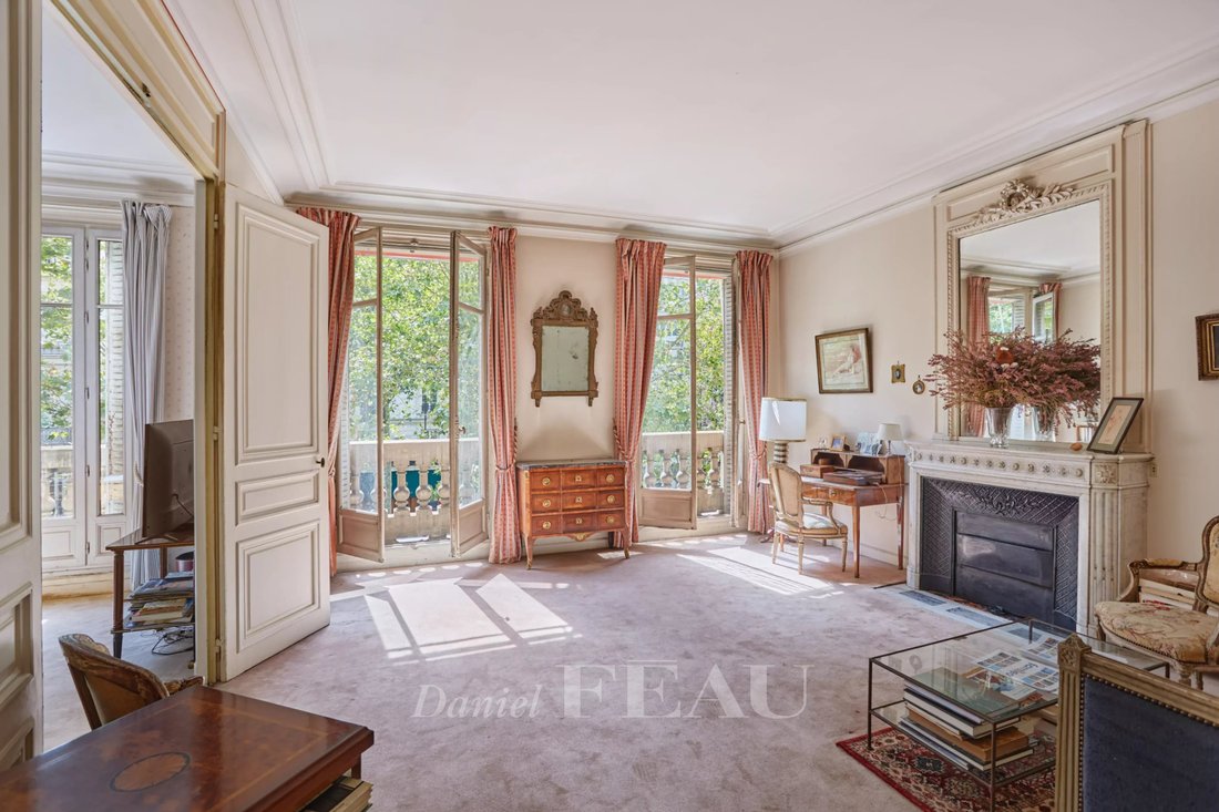 Apartment in Gros Caillou, Paris 7e Arrondissement, Paris 2 - 18457248
