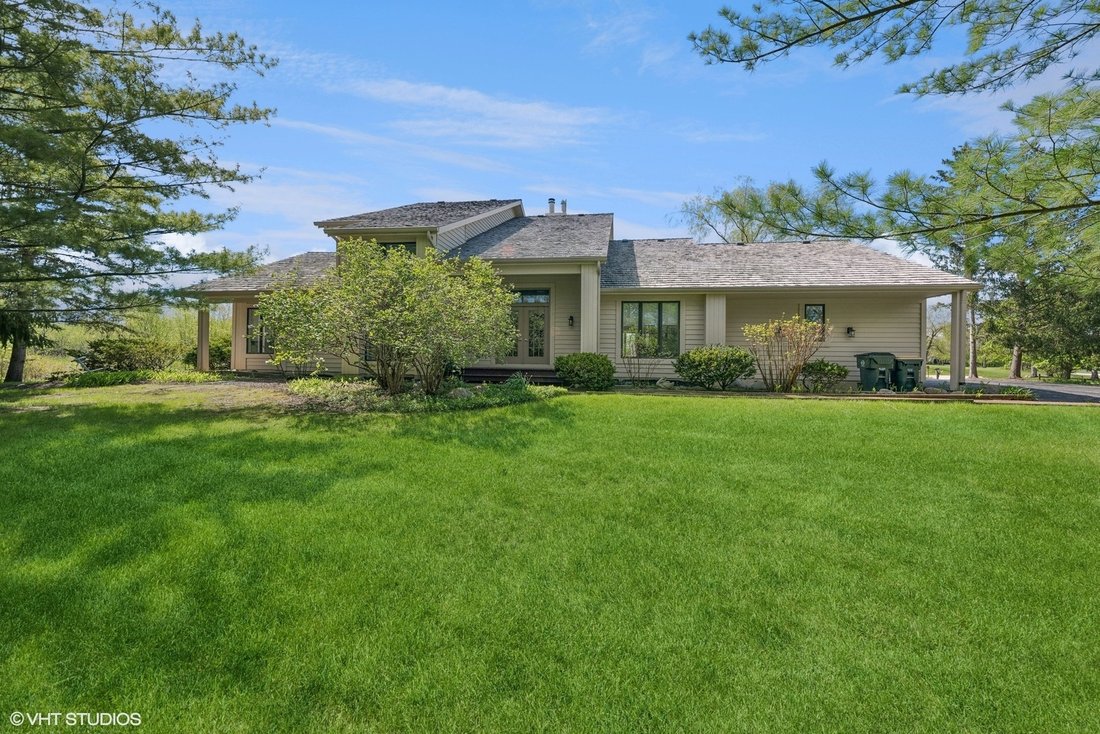 House in Green Oaks, Illinois, United States 1 - 18459579