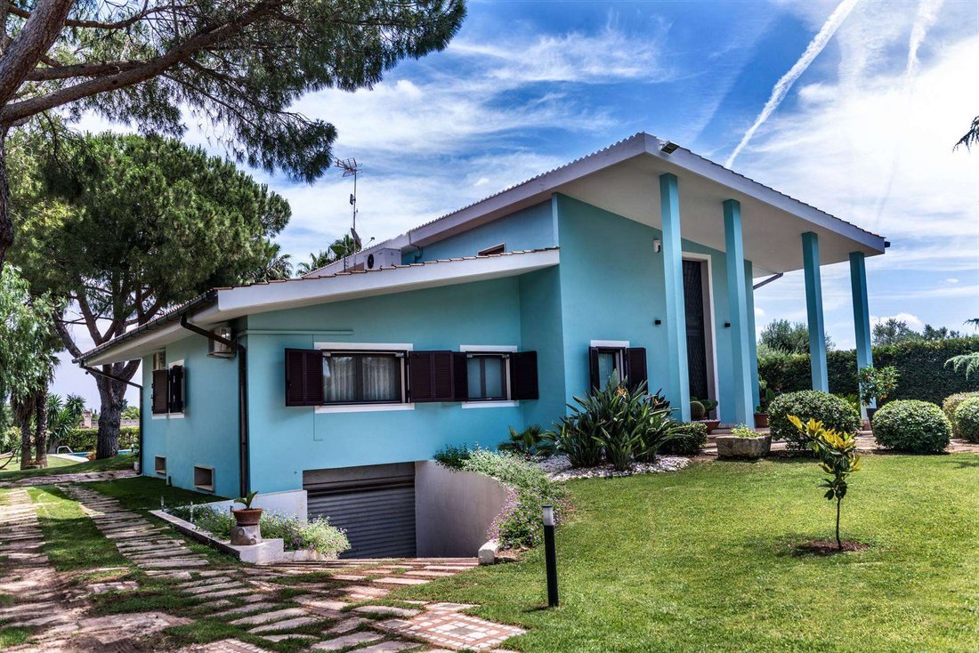 Villa in Grottaglie, Apulia, Italy 1 - 18460602
