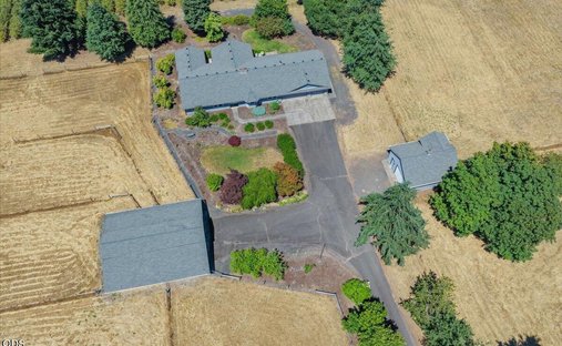 House in Turner, Oregon, United States 1