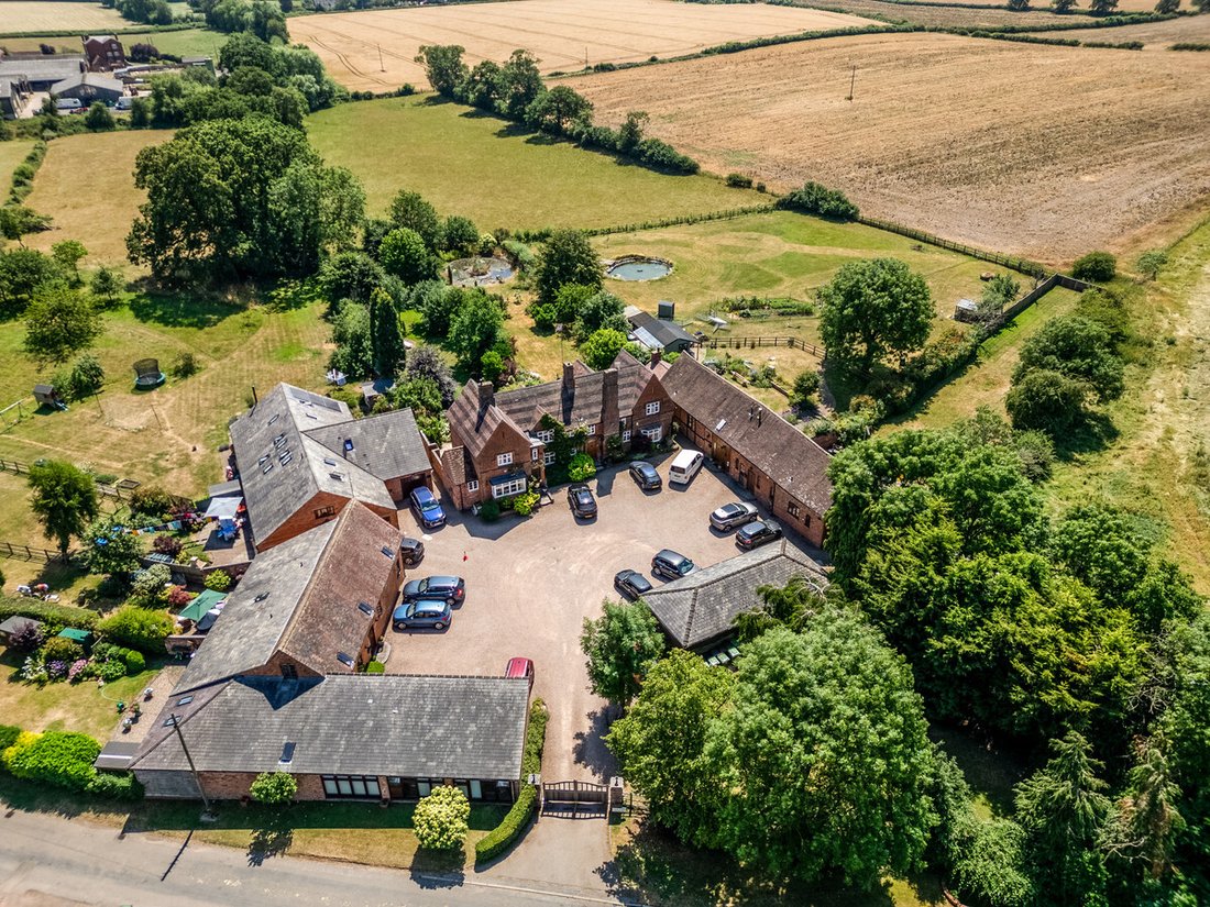 House in Bromsgrove, England 1 - 18466193