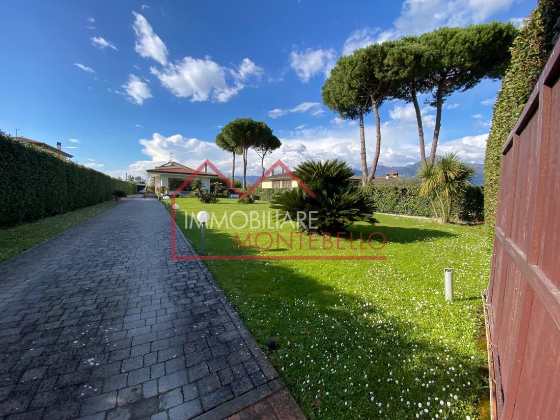 Villa in Capezzano Pianore, Camaiore, Tuscany 3 - 18458763