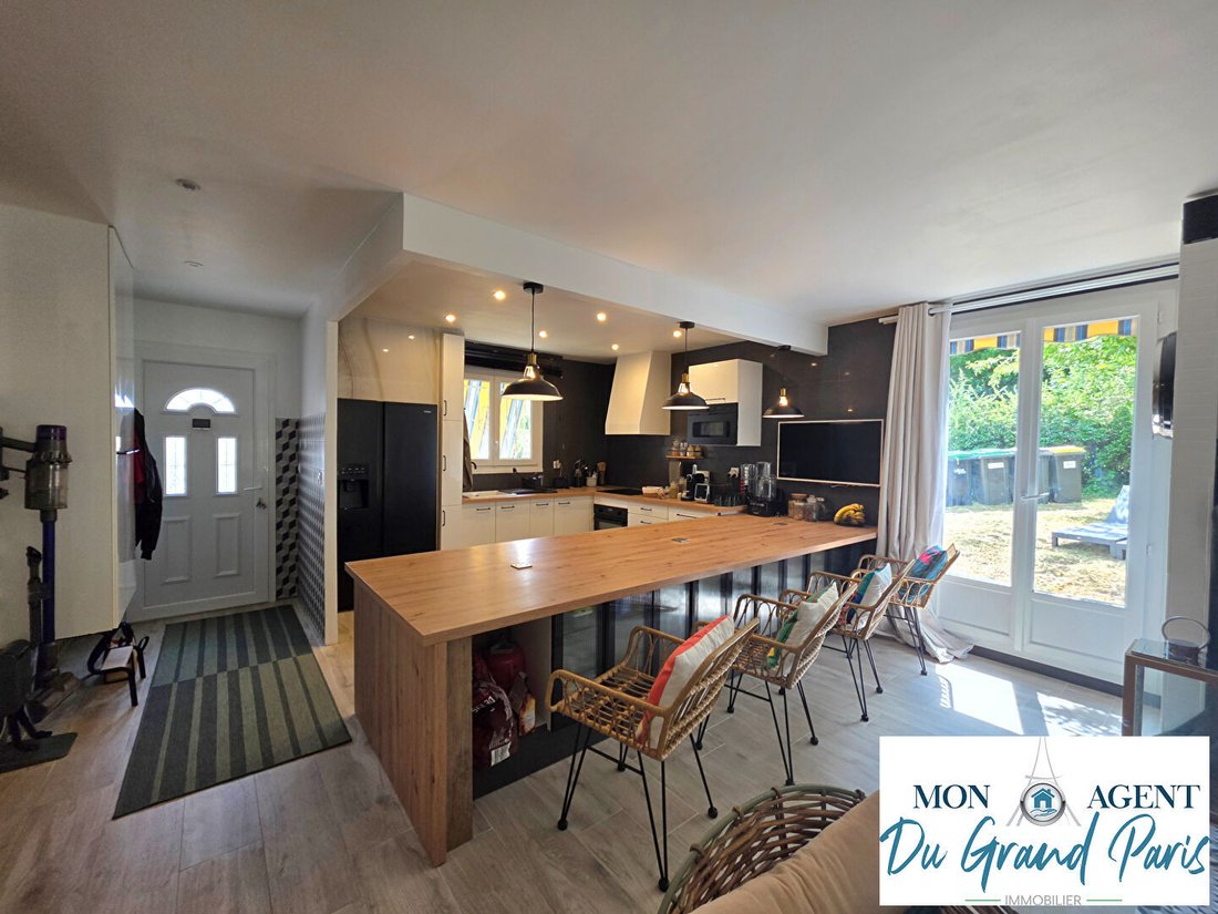 Villa in Longpont-sur-Orge, Ile-de-France, France 4 - 18469720