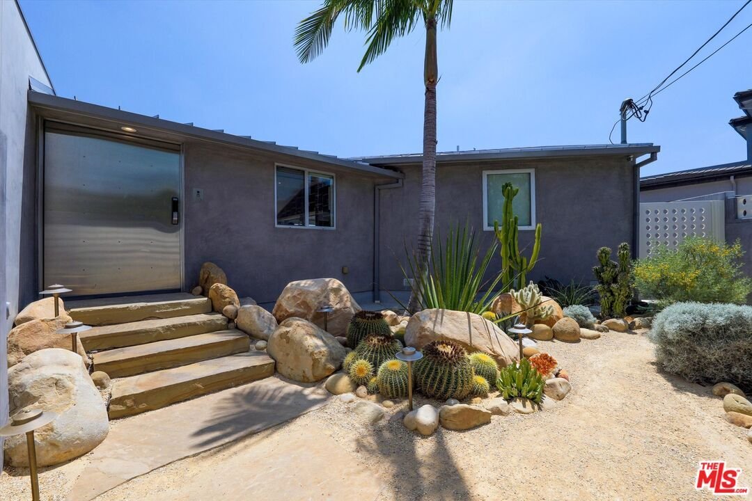 Los Angeles, California, United States 4 - 18460419
