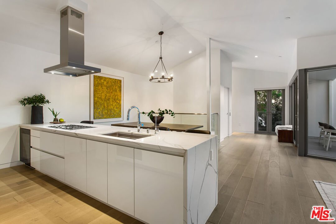 Beverly Hills, California, United States 4 - 18460474