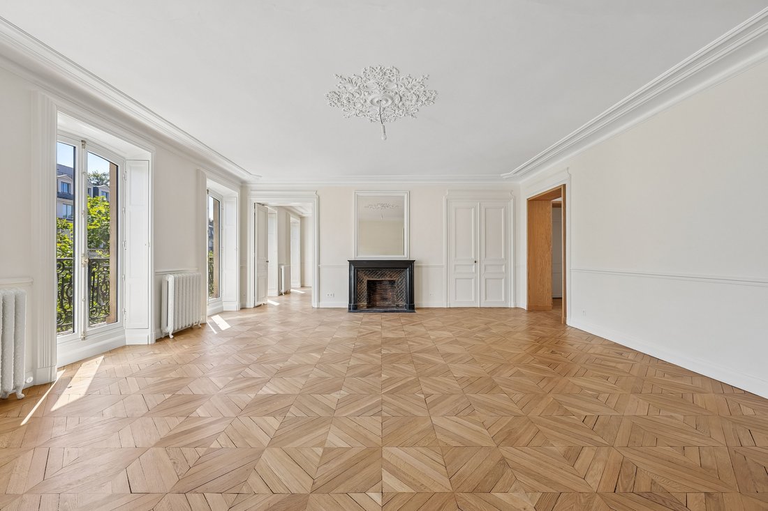 Apartment in Elysées-Madeleine, Paris 8e Arrondissement, Paris 3 - 18457161