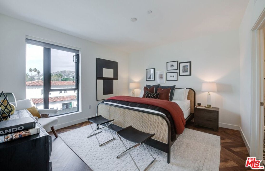 Los Angeles, California, United States 5 - 18460260