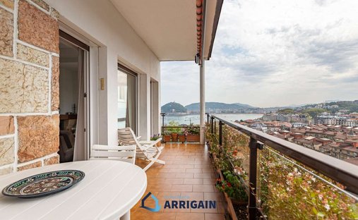Wohnung in Mendebaldea, Donostia-San Sebastián, Spanien 1